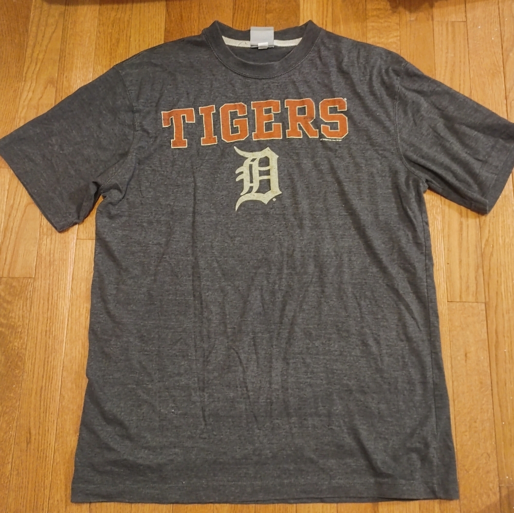 3 for $23 tops!! Genuine Merchandise Detroit Tigers Tee, Men's Large